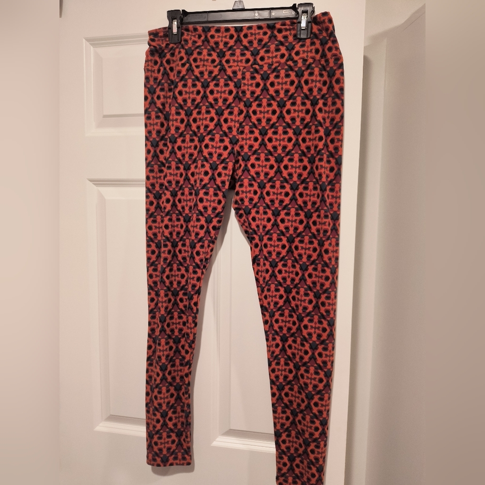 💎LuLaRoe Buttery-soft Geometric Patterned Leggings (Size Tall & Curvy)